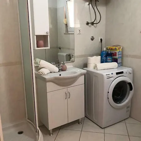 아파트 Apartman Bata *