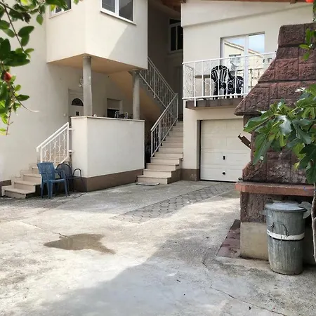 아파트 Apartman Bata