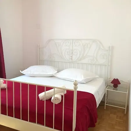 Apartman Bata 아파트
